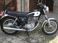 Materiálem ke zpracování se stala Yamaha SR500 z roku 1986.